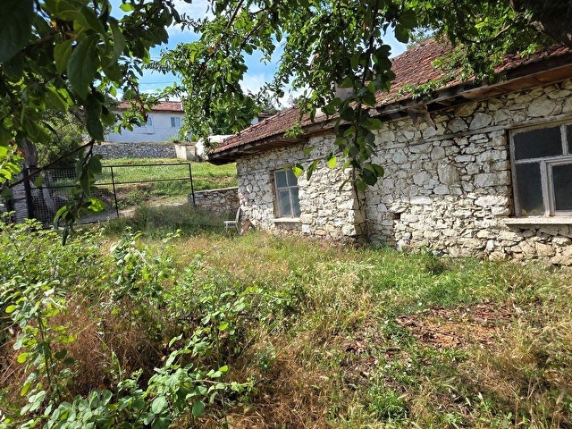 SATILIK BAHÇELİ MÜSTAKİL ESKİ KÖY EVİ - Görsel 17