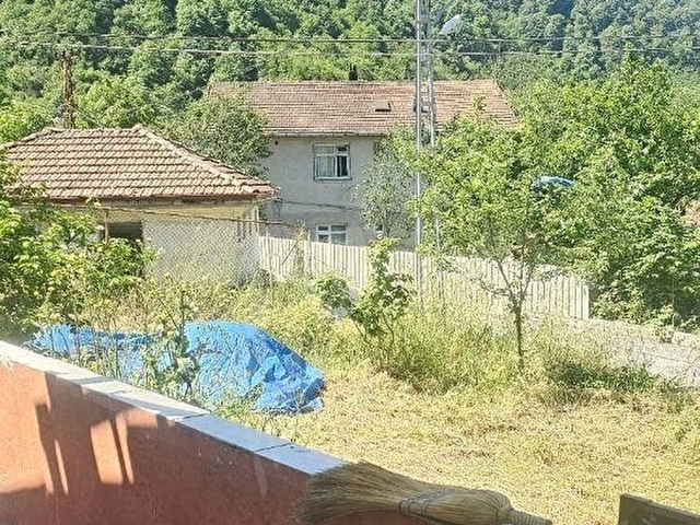 ZONGULDAK EREĞLİ YARAŞLIYÖRÜK KÖYÜNDE SATILIK MÜSTAKİL EV VE ARSA - Görsel 12
