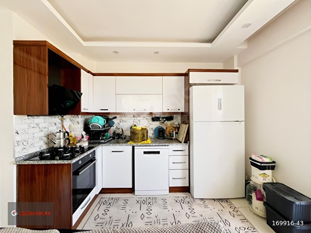 ÇÖZÜM EMLAKTAN MURADİYEDE SİTE İÇİNDE KARANLIKSIZ 2+1 DAİRE - Görsel 6
