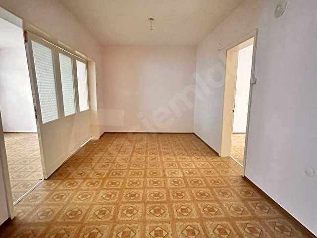 HANEDEN  TEKİRA  AVM ARKASI  2+1 DOĞALGAZ SOBALI BAHÇELİ  YÜKSEK GİRİŞ KATI DAİRE - Görsel 11