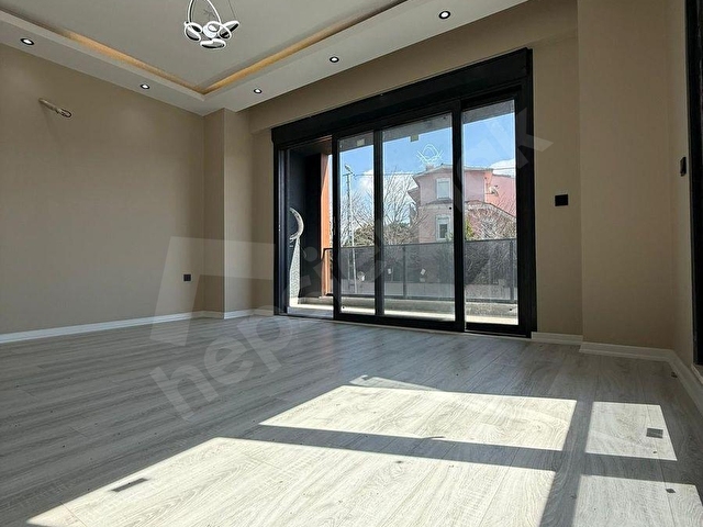 BÜYÜKÇEKMECE CELALİYEDE SATILIK 7+1 TRİBLEX İKİZ VİLLALAR - Görsel 24