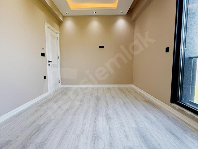 BÜYÜKÇEKMECE CELALİYEDE SATILIK 7+1 TRİBLEX İKİZ VİLLALAR - Görsel 18