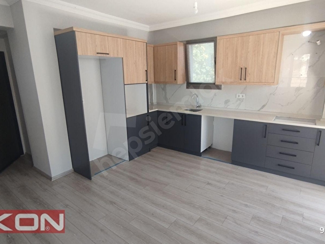 İLKONDAN MERKEZİ KONUMDA SATILIK 2+1 FIRSAT ÇATI DUBLEKS DAİRE - Görsel 7