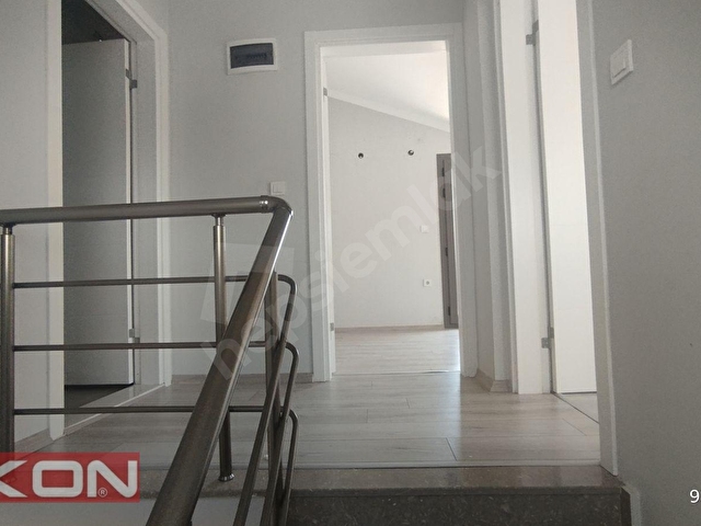 İLKONDAN MERKEZİ KONUMDA SATILIK 2+1 FIRSAT ÇATI DUBLEKS DAİRE - Görsel 15