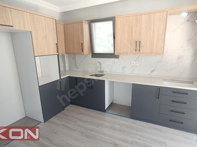 İLKONDAN MERKEZİ KONUMDA SATILIK 2+1 FIRSAT ÇATI DUBLEKS DAİRE - Görsel 8