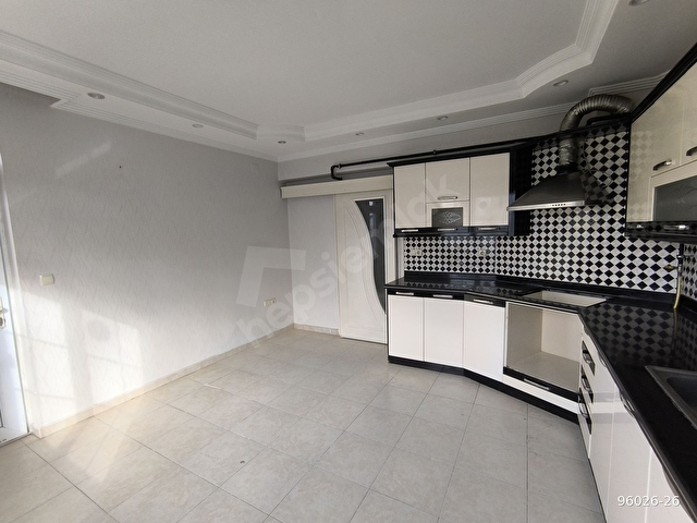 YEDİTEPE MAHALLESİNDE ULTRA LÜX BAKIMLI KİRALIK 4+1 DAİRE - Görsel 5