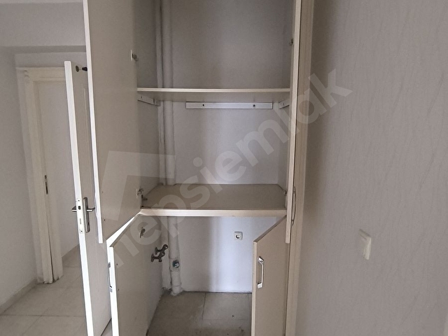 YEDİTEPE MAHALLESİNDE ULTRA LÜX BAKIMLI KİRALIK 4+1 DAİRE - Görsel 10