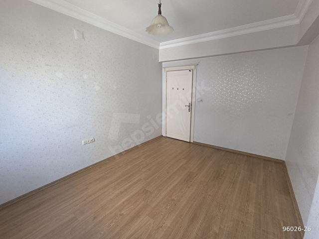 YEDİTEPE MAHALLESİNDE ULTRA LÜX BAKIMLI KİRALIK 4+1 DAİRE - Görsel 6