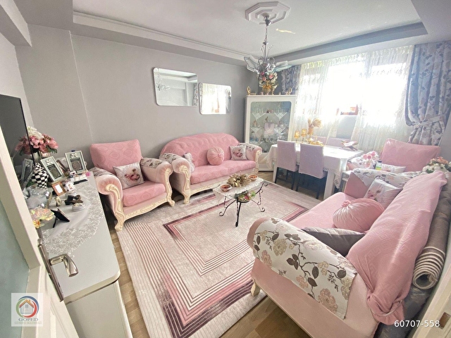 ╣GOPED╠ CEPHANELİK SOKAKTA SATILIK 90m2 YARI BODRUM 2+1 BAHÇELİ