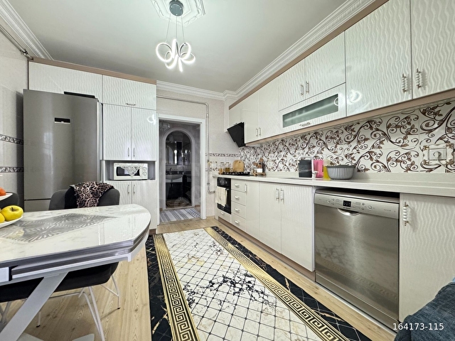 GÜNEŞ EMLAKTAN ASANSÖRLÜ 3+1 1.KOT BATI CEP. YAPILI DAİRE - Görsel 5