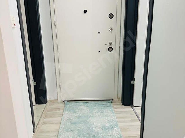 EGE EMLAKTAN ÇARŞIYA YAKIN AYRI MUTFAK 1+1 GENİŞ KİRALIK DAİRE - Görsel 3