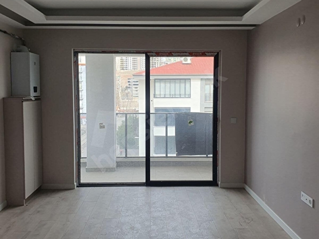 BAHÇELİEVLER MAHALLESİNDE CADDE ÜSTÜ SATILIK 1+1 LÜKS DAİRE - Görsel 24