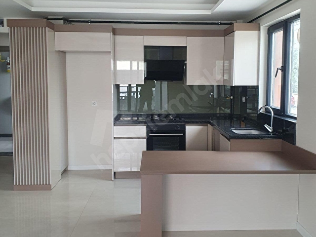 BAHÇELİEVLER MAHALLESİNDE CADDE ÜSTÜ SATILIK 1+1 LÜKS DAİRE - Görsel 5