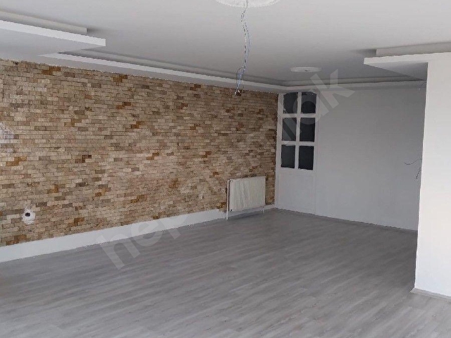 Bulvar Üzerinde Geniş Daire Kiralıktır - Görsel 10