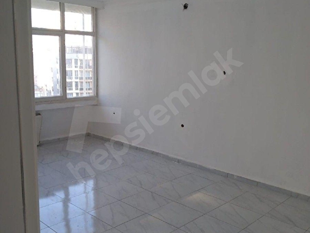 Bulvar Üzerinde Geniş Daire Kiralıktır - Görsel 22