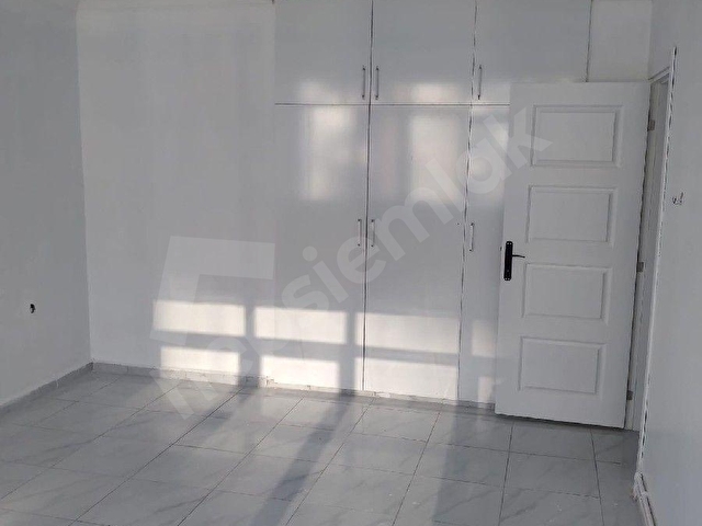 Bulvar Üzerinde Geniş Daire Kiralıktır - Görsel 30