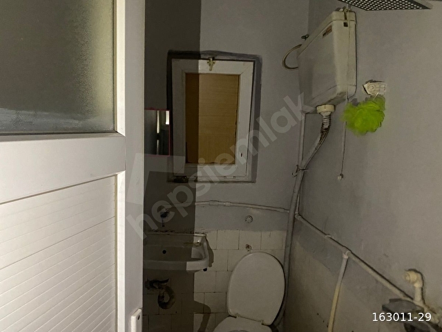 VALİDE ATİKTE 1+1 ÇARŞIYA YAKIN DAİRE - Görsel 8