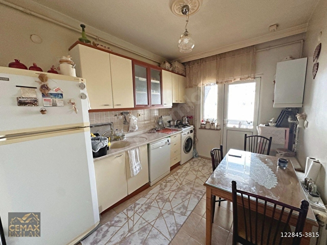 MEVLANA SİTESİNDE ÖNÜ AÇIK MANZARALI 3+1 SATILIK DAİRE - Görsel 5