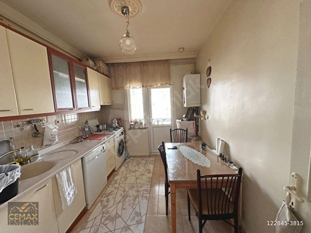 MEVLANA SİTESİNDE ÖNÜ AÇIK MANZARALI 3+1 SATILIK DAİRE - Görsel 6