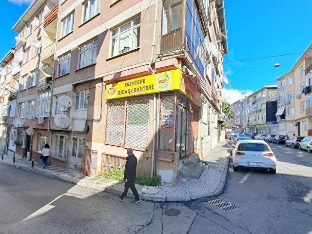 Eminden,Köşe,20m2 mağaza,20m2 depo - Görsel 4