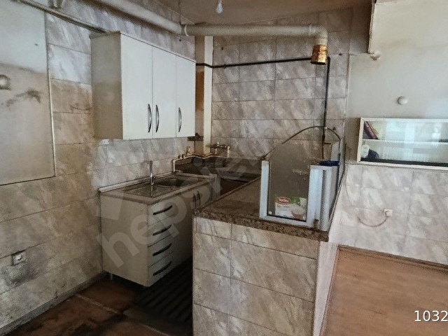 Küçükçekmece Köşe Başı Kiralık Dükkan 90m² - Görsel 14