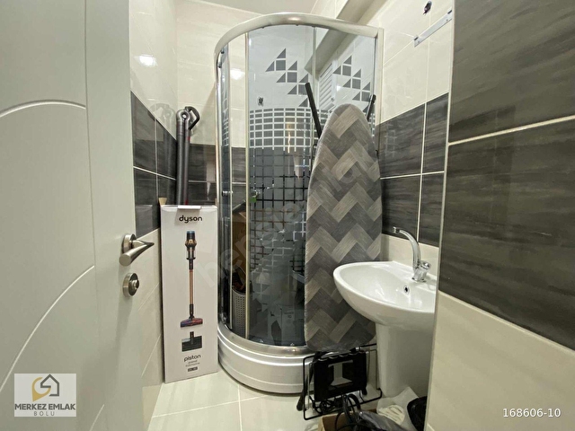 ALPAGUT MAH 3+1 GÜNEY CEPHE E. BANYOLU B.GARAJLI SATILIK DAİRE - Görsel 12