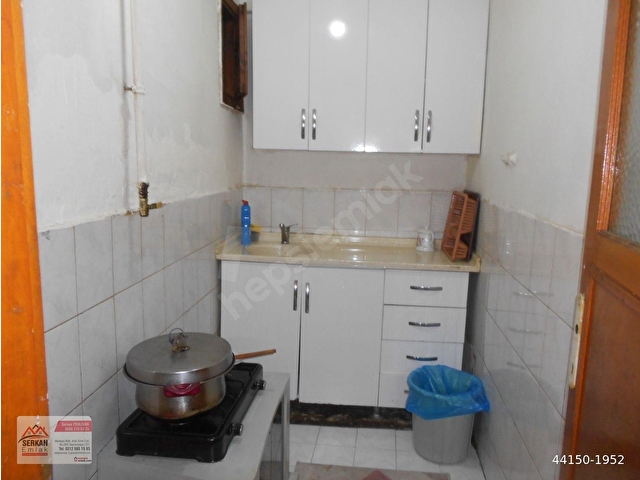 Bayrampaşa terazidere mah. yüksek giriş 75 m kare 2+1 doğal gaz sobalı balkonlu 29 senelik daire - Görsel 23