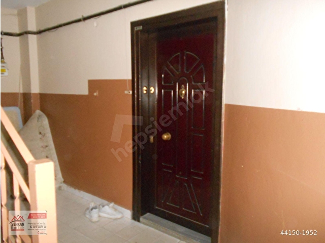 Bayrampaşa terazidere mah. yüksek giriş 75 m kare 2+1 doğal gaz sobalı balkonlu 29 senelik daire - Görsel 29
