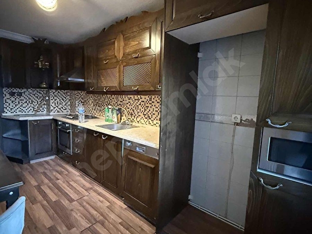 NURFENDEN CADDE ÜSTÜ ARAKAT GENİŞ CAM BALKONLU KİRALIK DAİRE - Görsel 3
