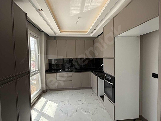 ESENTEPEDE HAVUZLU SİTEDE 4+1 SIFIR ULTRA LÜKS KİRALIK DAİRE!