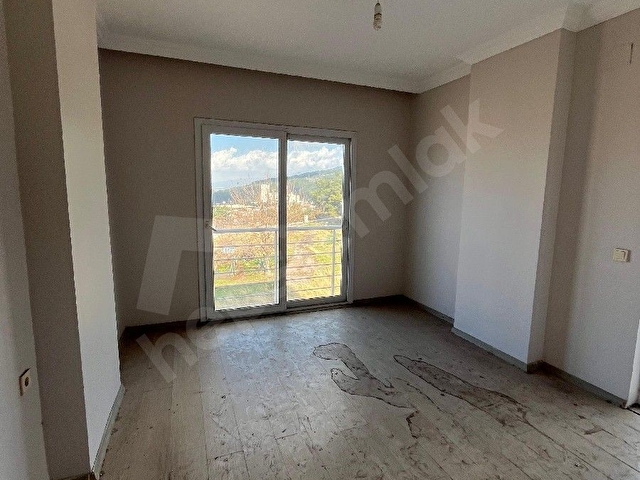 ÖZER EMLAKDAN KARAYILANDA SATILIK DAİRE - Görsel 9