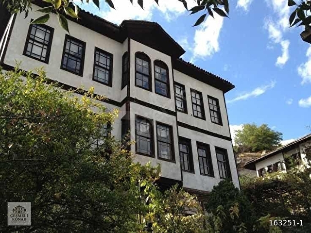 SAFRANBOLUNUN EN NADİDE KONAKLARINDAN ,BÜYÜK BAHÇELİ, MANZARALI