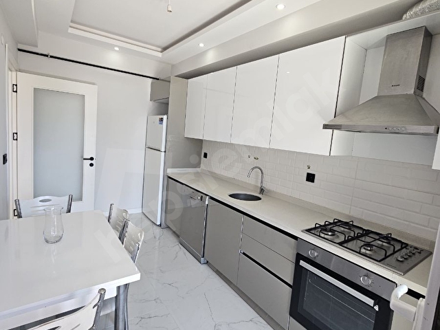 KERİM EMLAKTAN SİTE İÇERİSİNDE HAVUZLU GÜVENLİKLİ 2+1 90M2 DAİRE - Görsel 4