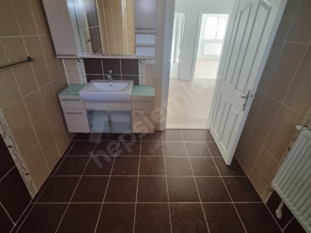 Ümraniye Parseller Mahallesinde KİRALIK 2+1 Daire Ara Kat - Görsel 27