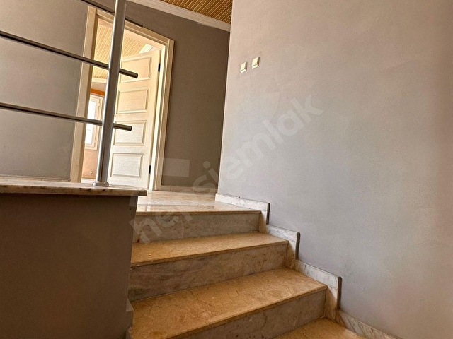 DİKİLİ SALİMBEYDE 4+1 GENİŞ TERASLI FERAH SATILIK DUBLEKS - Görsel 28