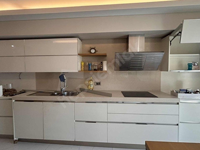 PERA EMLAKTAN FLORYA EKŞİNAR KONAKLARINDA 4+1 KİRALIK ARA KAT - Görsel 10