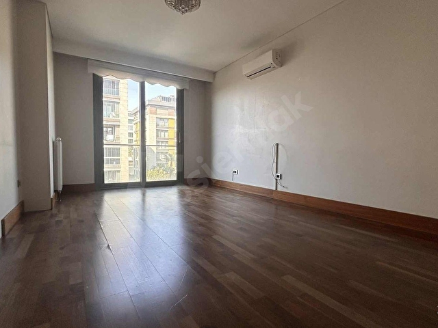 PERA EMLAKTAN FLORYA EKŞİNAR KONAKLARINDA 4+1 KİRALIK ARA KAT - Görsel 19