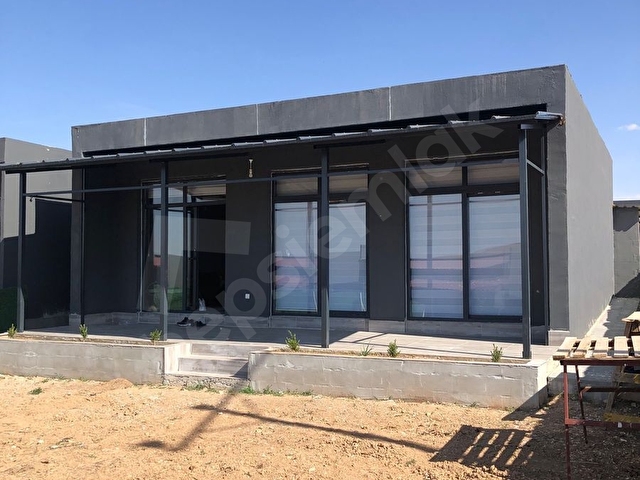 BAHÇE EVİ 2+1 500 metre