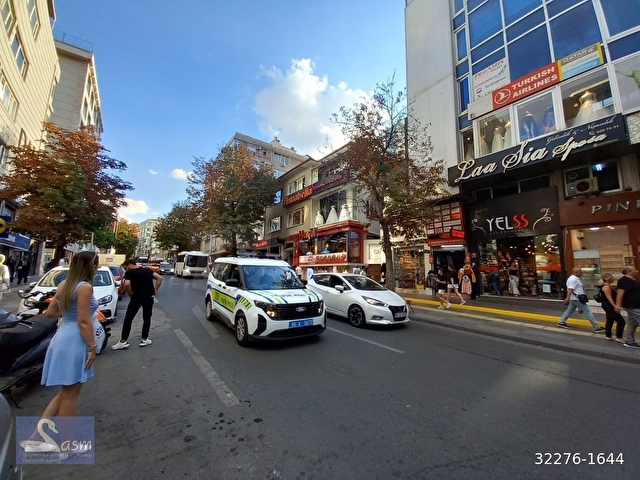 TUNALI HİLMİ CADDESİNİN EN POPÜLER NOKTASINDA, ASANSÖRLÜ ,ÖZEL TASARIMLI, ŞIK,  3 BÖLÜMLÜ OFİS... - Görsel 6