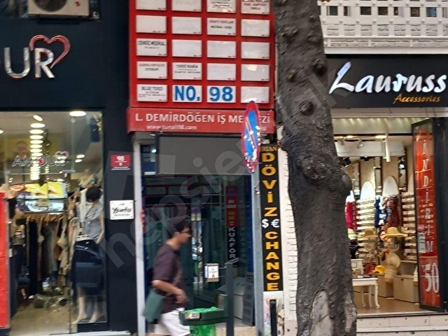 TUNALI HİLMİ CADDESİNİN EN POPÜLER NOKTASINDA, ASANSÖRLÜ ,ÖZEL TASARIMLI, ŞIK,  3 BÖLÜMLÜ OFİS... - Görsel 9