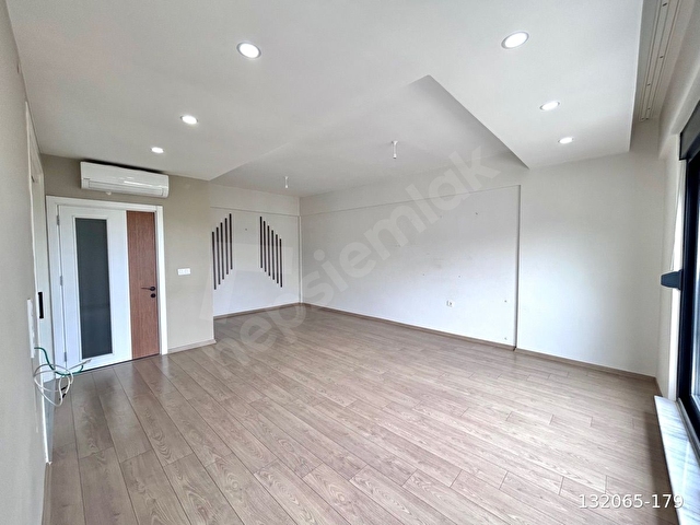 HAVUZLU SİTE İÇİNDE SATILIK 3+1 AYRI MUTFAKLI DAİRE - Görsel 11