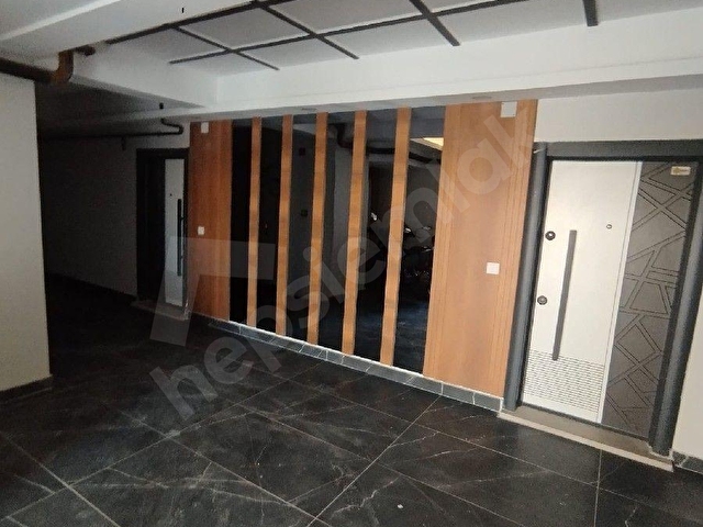 2+1 CEP MUTFAK BULVAR ÜSTÜ HASARSIZ SATILIK DAİRE