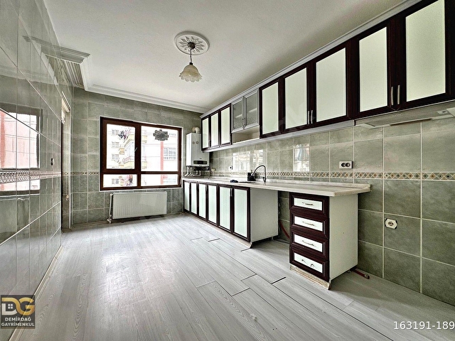 HİSAR MAH 3+1 ARA KAT KİRALIK DAİRE DEMİRDAĞ GAYRİMENKULDEN