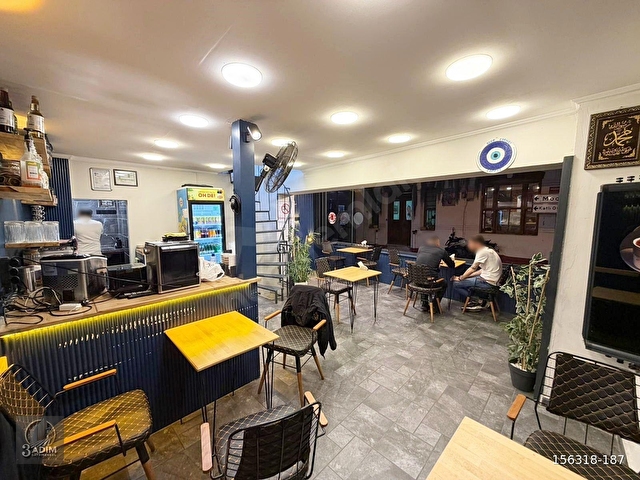 KADIKÖY OSMANAĞADA DEVREN KİRALIK KÖŞE BAŞI KAFE FIRSATI !!!