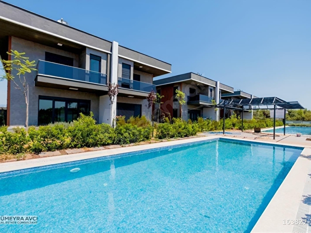 ODABAŞINDA SİTE İÇİNDE KİRALIK 4+1 270M2 HAVUZLU SIFIR VİLLA - Görsel 4