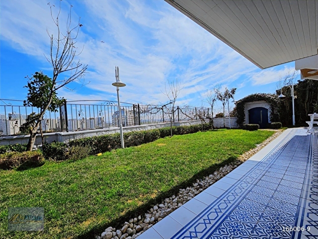 Bahçeşehir Badem Emsalsiz, Köşe Konumda Lüks Satılık Villa - Görsel 3
