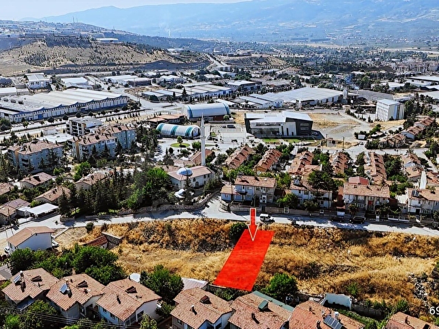 TOKAT MERKEZ BEDESTENLİOĞLU MAHALLESİNDE SATILIK ARSA 271 m² - Görsel 8