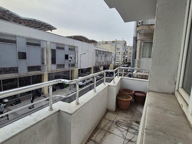 BORNOVA DA 4+1 KİRALIK DOĞALGAZLI DAİRE - Görsel 5