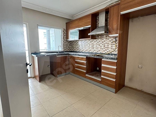MEVLANA DA KİRALIK 3+1 MERKEZİ KONUMDA DAİRE - Görsel 2