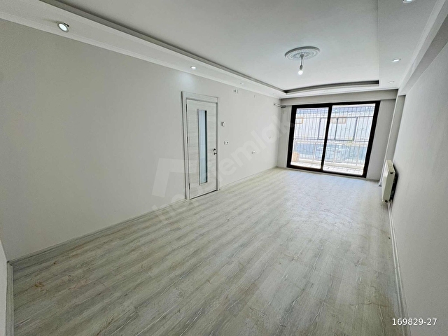 ASİL EMLAKtan MURADİYE MAHsinde 3+1 OTOPARKLI DAİRE - Görsel 13